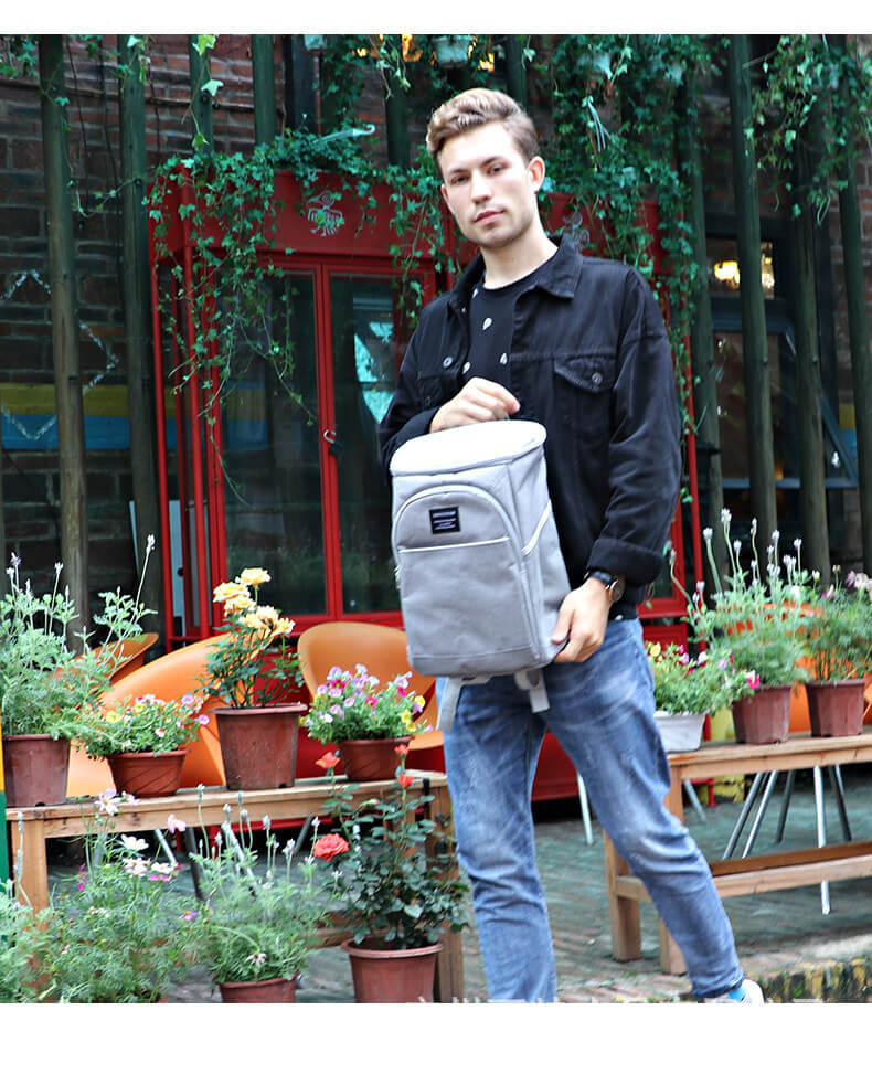 Large-capacity picnic bag