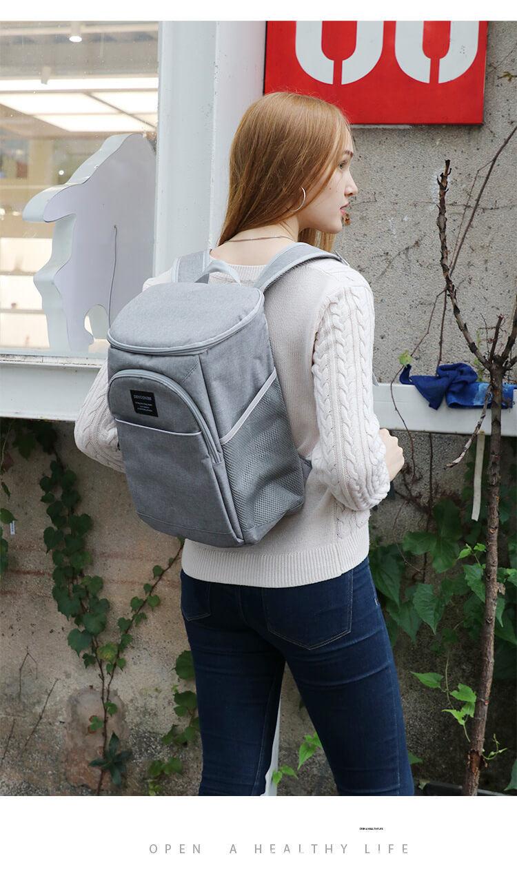 Large-capacity picnic bag