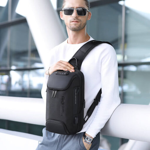 Commuter sling pack